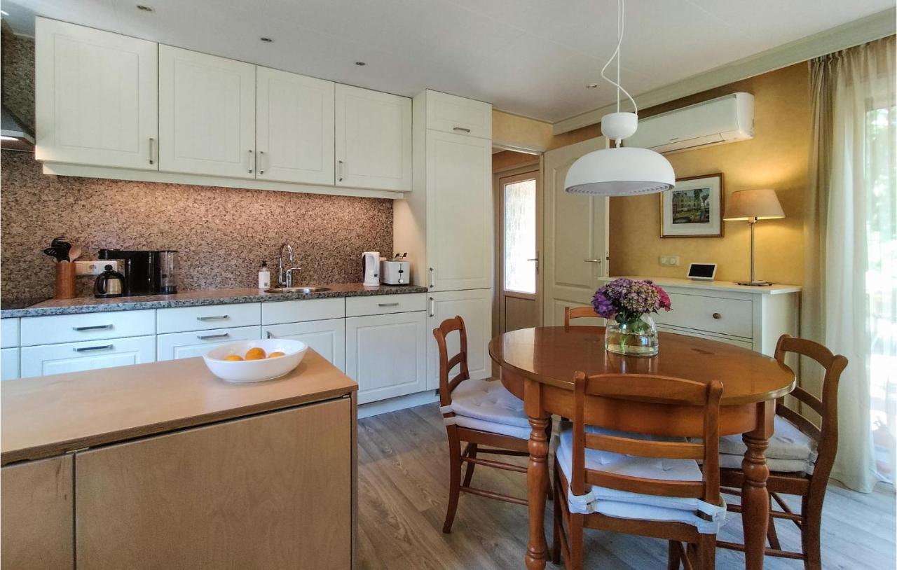 Cozy Home In Vorden With Kitchen エクステリア 写真